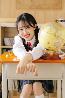 ai人脸替换明星小视频